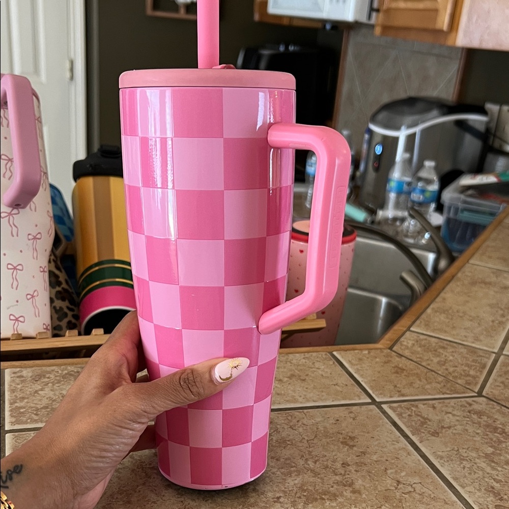 BruMate Pink Checkered Tumbler with Handle